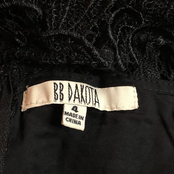BB Dakota Sleeveless Black Crochet Lace Dress - Picture 2 of 13